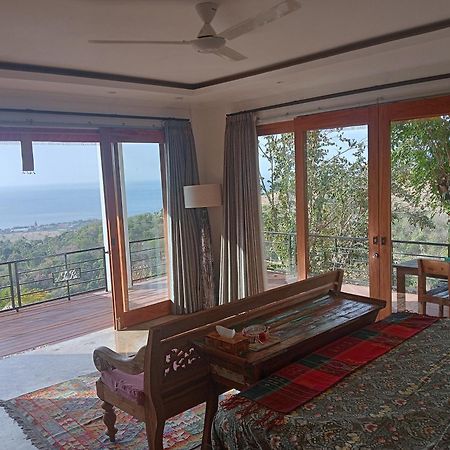 Liri Villa - Ocean, Hills, Valley View ロヴィーナ エクステリア 写真